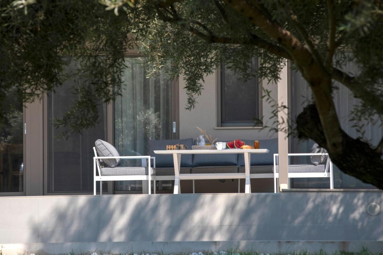 Averto Villas With Private Pool นีดรี ภายนอก รูปภาพ