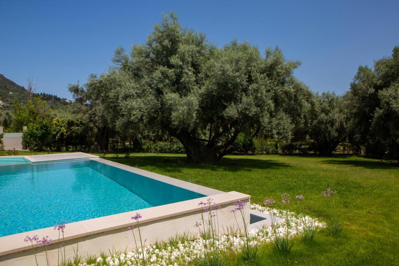 Averto Villas With Private Pool นีดรี ภายนอก รูปภาพ