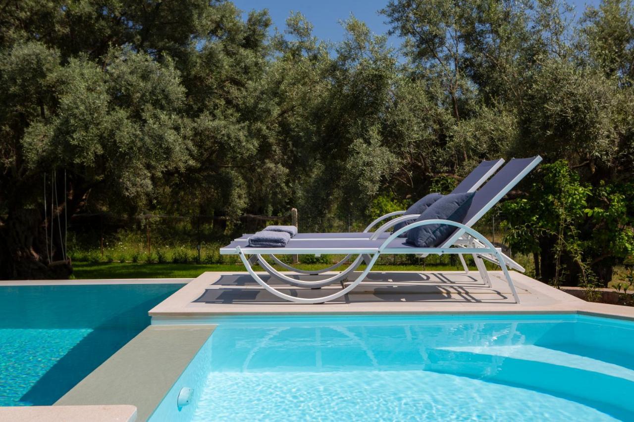 Averto Villas With Private Pool นีดรี ภายนอก รูปภาพ